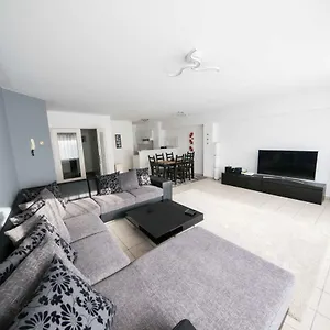 Renovated In Center Appartamento
